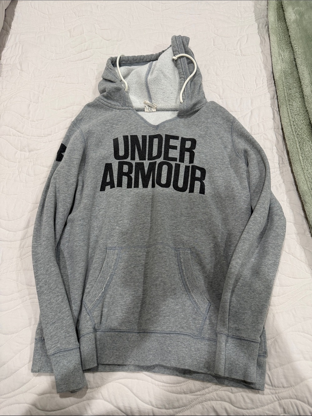 Under Armour Men’s Gray Crewneck Hoodie with Bold Logo